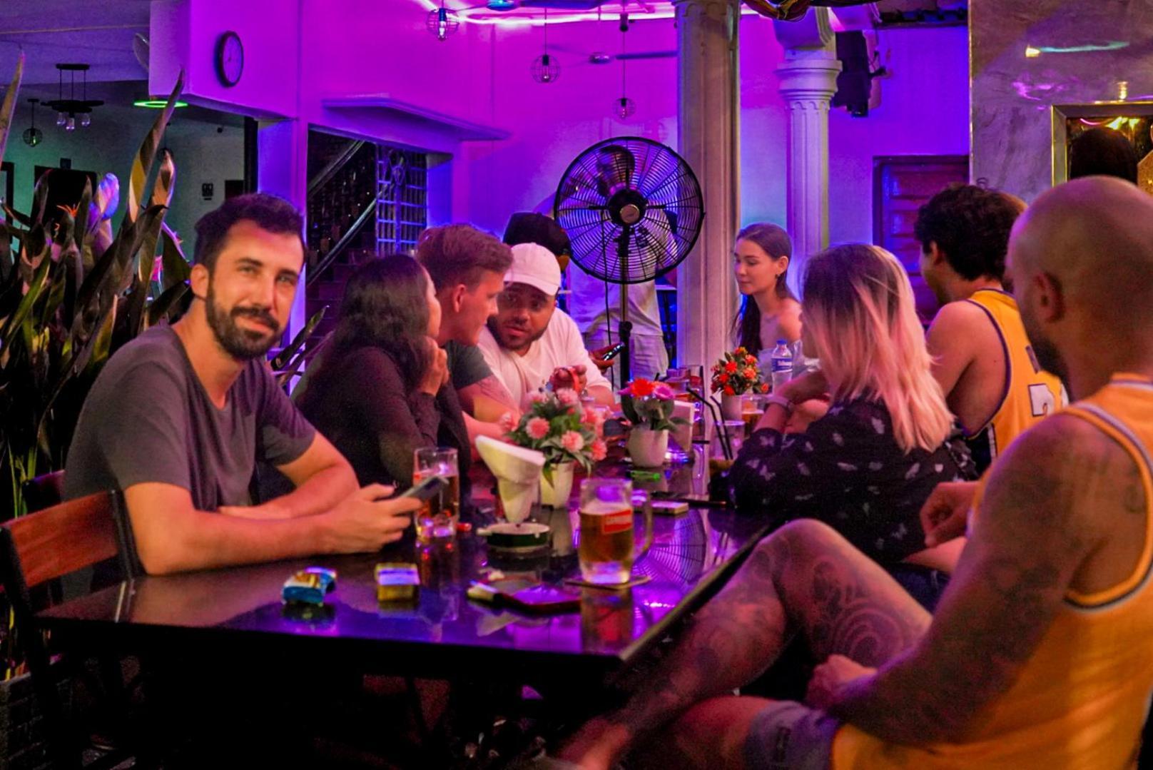 Bliss & Beats Hostel プノンペン エクステリア 写真
